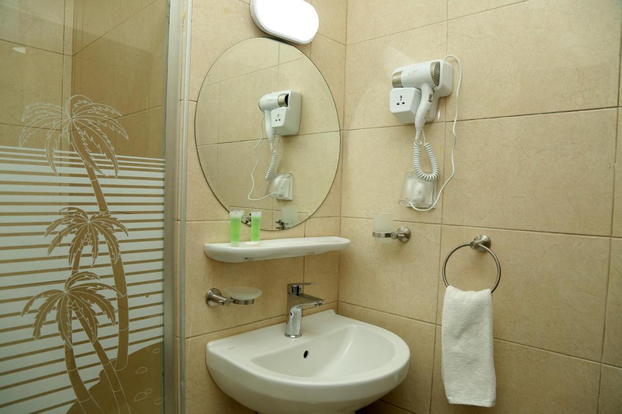 Down Town Hotel Akabe Dış mekan fotoğraf
