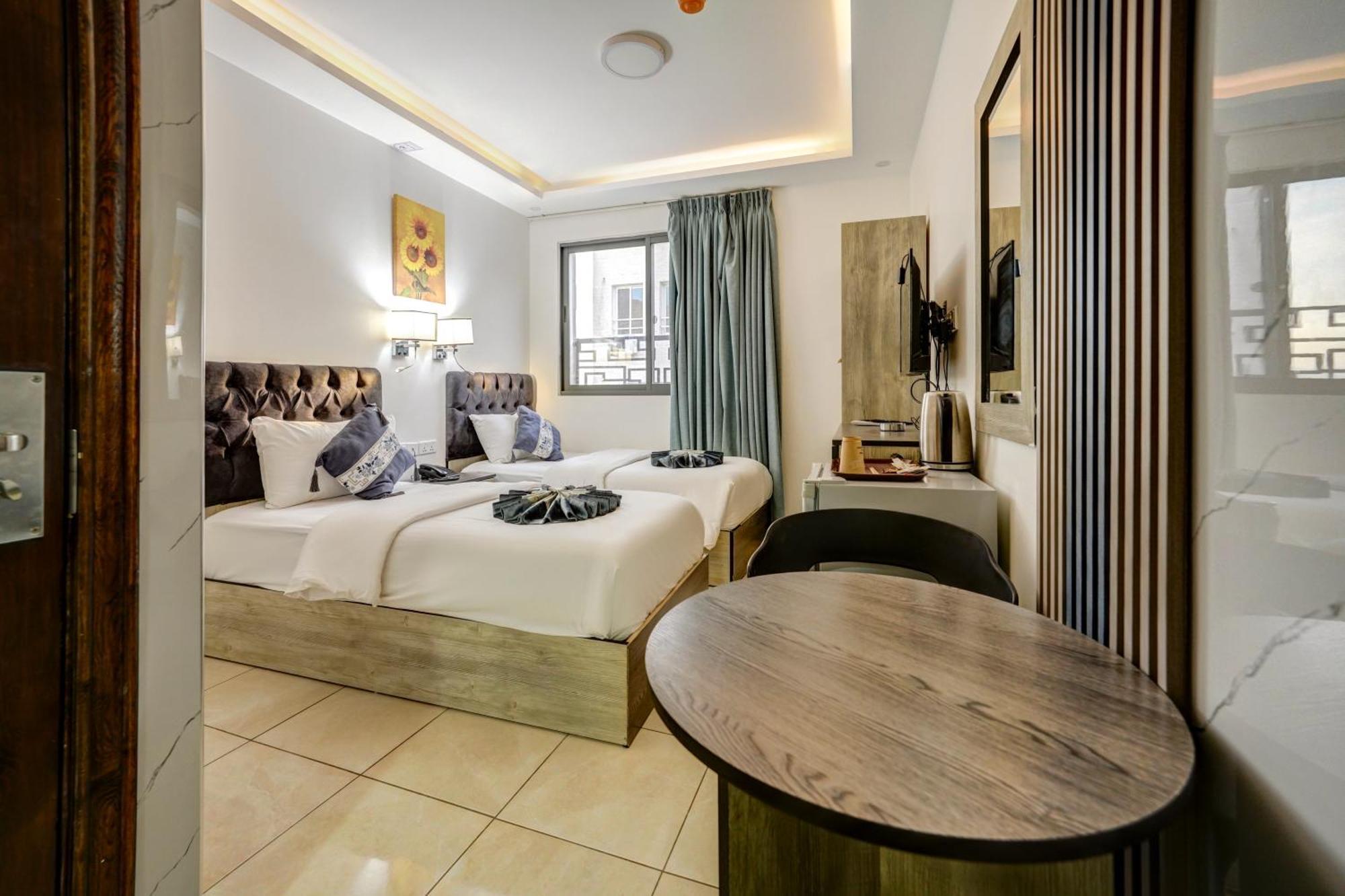 Down Town Hotel Akabe Dış mekan fotoğraf